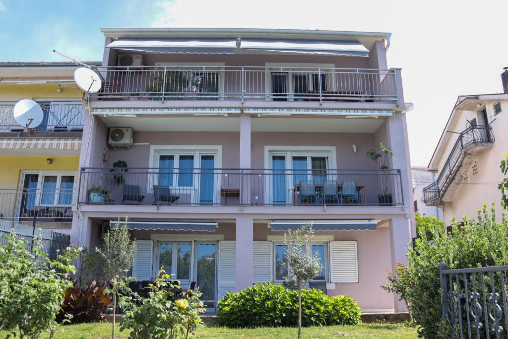 Budova, kde se apartmán nachází