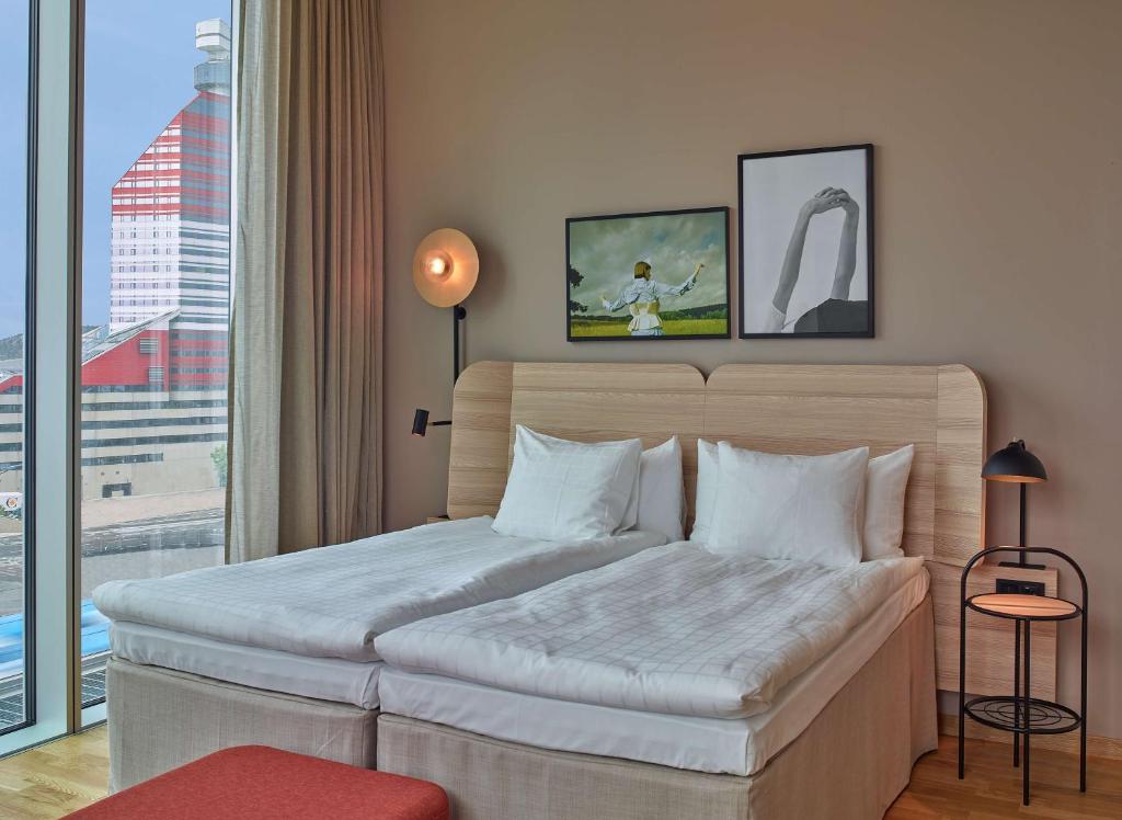 
Superior Family Room
