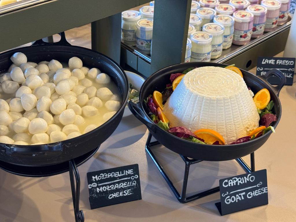 Comida en o cerca de este hotel