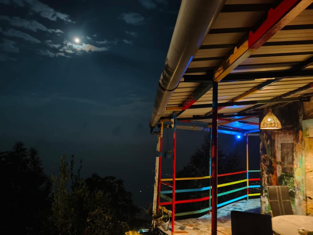 Φωτογραφία από το άλμπουμ του Above The Clouds σε Kodaikānāl