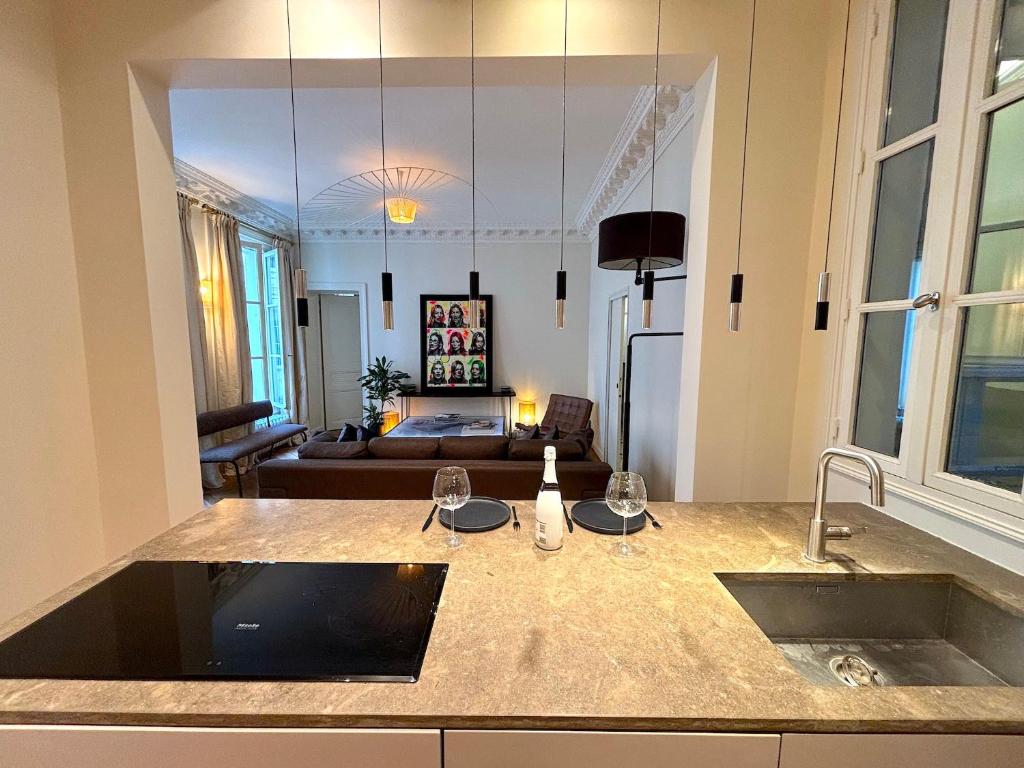 Photo de la galerie de l'établissement L'appartement Honore, à Paris