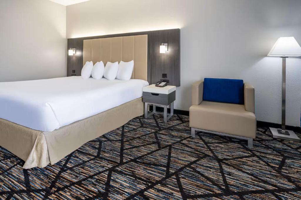 Baymont by Wyndham La Vergne Nashville I-24 East photo