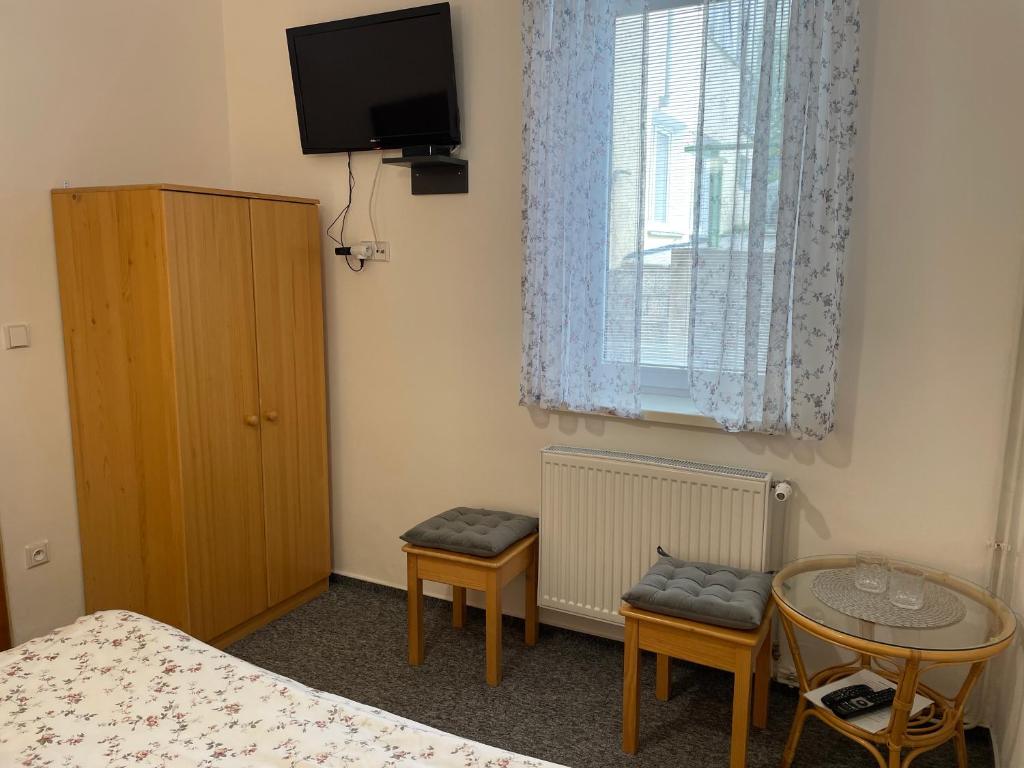 Telewizja i/lub zestaw kina domowego w obiekcie Penzion Ječmínek