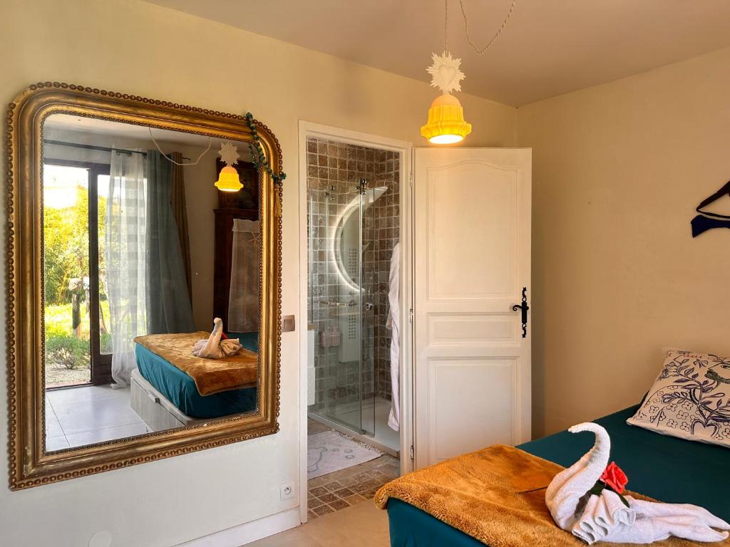 Ένα ή περισσότερα κρεβάτια σε δωμάτιο στο La Room Gallery