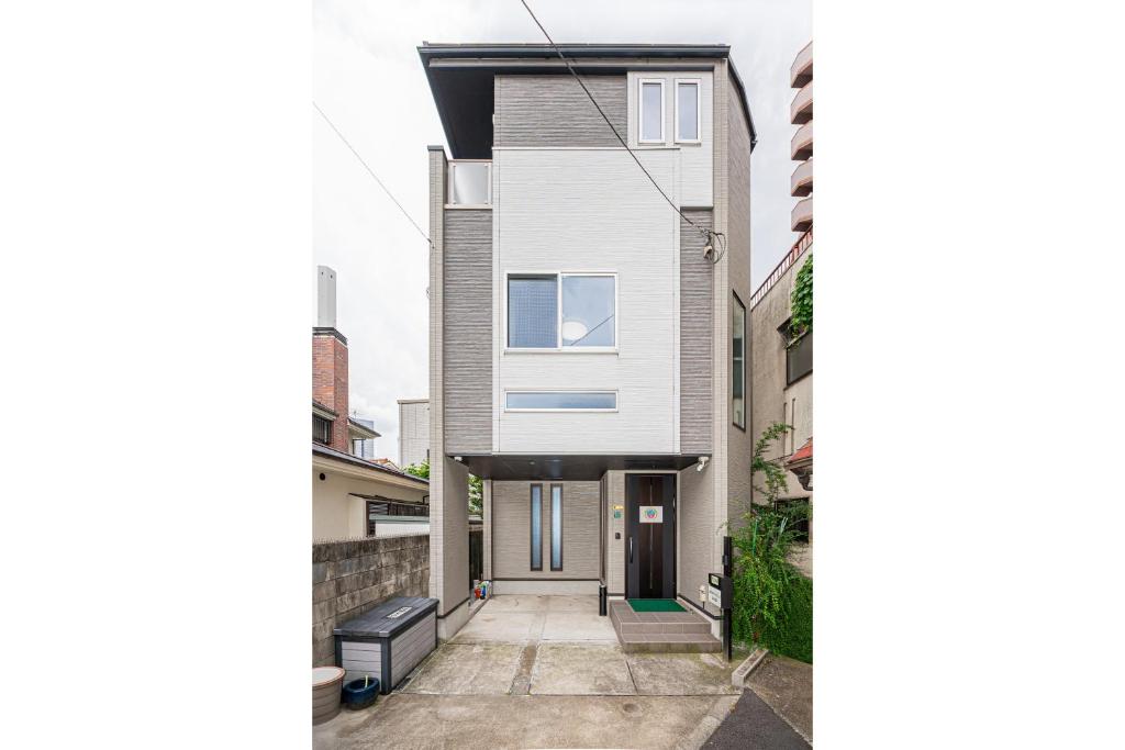 Ikebukuro Shopping Street 3BR