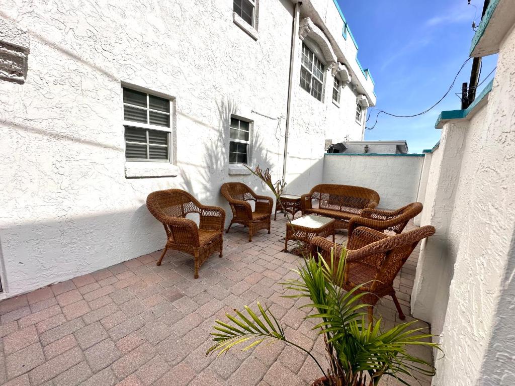Alamanda Villas on Holmes Beach photo