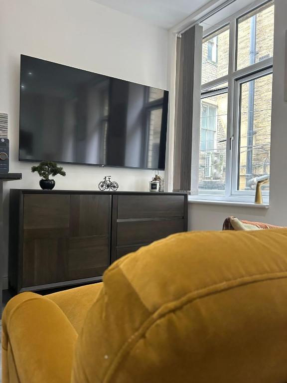 Brand New Property - Bradford City Centre - Studio