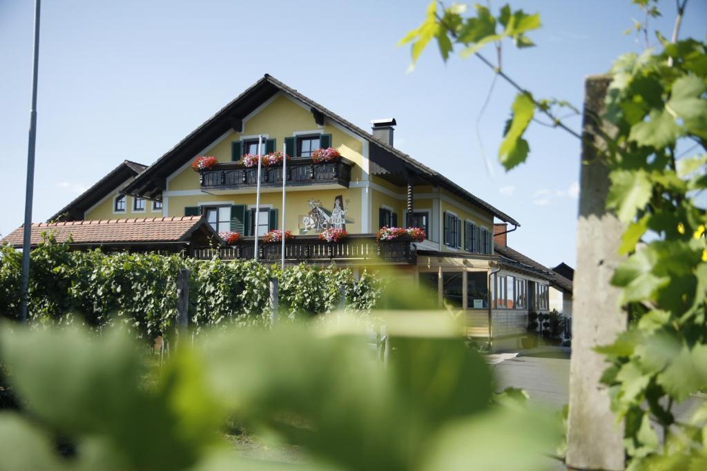 Galeriebild der Unterkunft Weingut Giessauf-Nell in Klöch