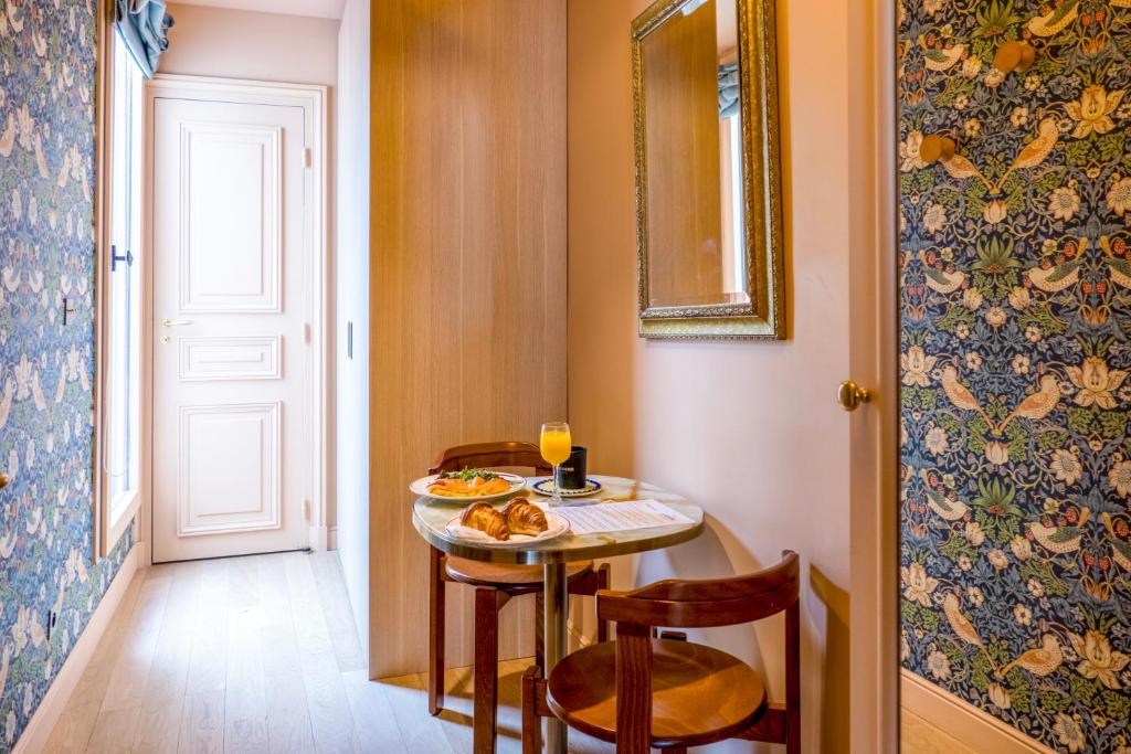 Maison La Bohème Montmartre - Studios & Apartments - Resim 37