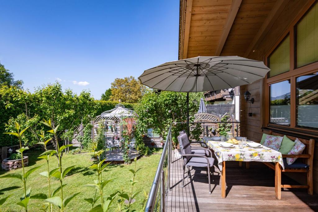Balkón nebo terasa v ubytování Chalet Terry