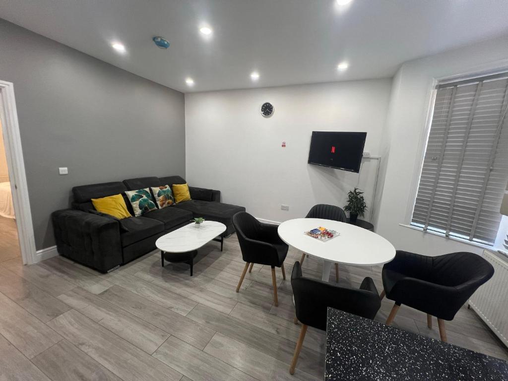 Et tv og/eller underholdning på Ilford, Luxury Flat 3 close to station