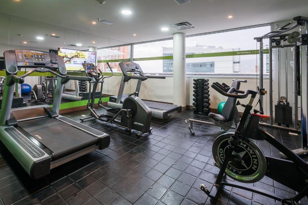 Fitness centrum a/nebo fitness zařízení v ubytování Hampton by Hilton Medellin