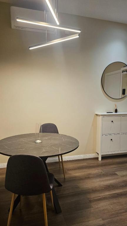 Little Bucharest downtown apartments Romana - Resim 40