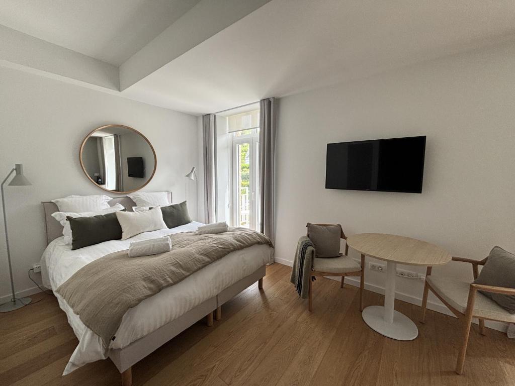 Photo de la galerie de l'établissement Losquet Studio, Trebeurden, à Trébeurden