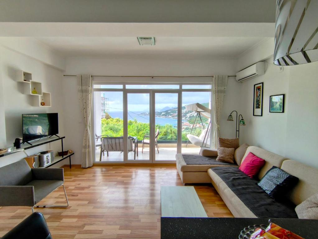 TV a/nebo společenská místnost v ubytování Apartment Olive