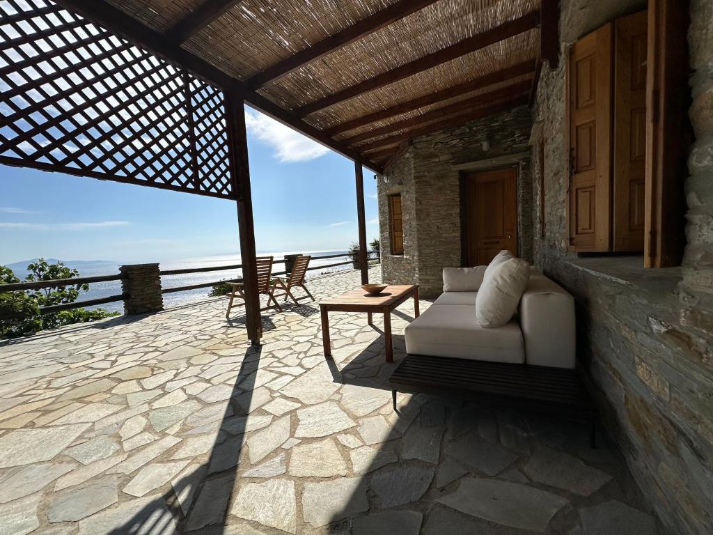 Balkón alebo terasa v ubytovaní Andros Escape Condos