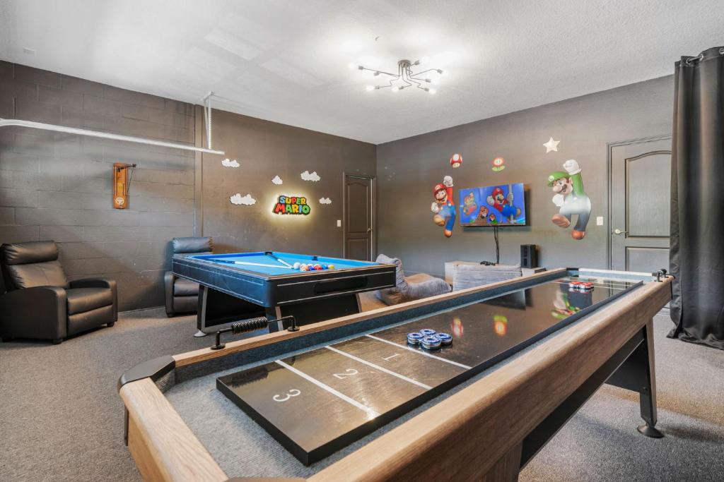 GIANT Villa wPrivate Pool&Spa, Game Room, & More - Dokuz Yatak Odalı Ev