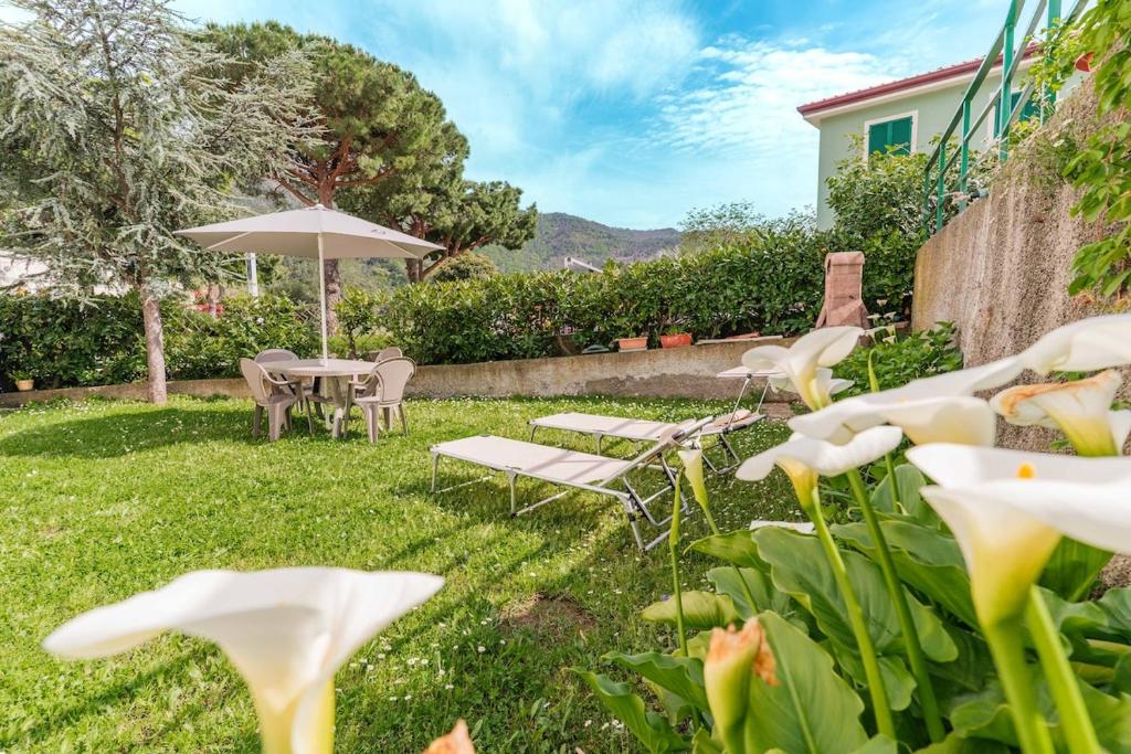 Gambar di galeri bagi La casa di Pippo-Moneglia-Garden-wifi-parking-barbecue di Moneglia