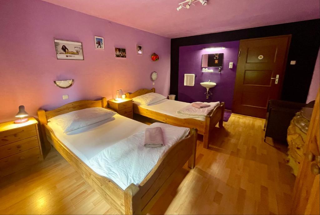 A bed or beds in a room at Ciao Amore St. Anton
