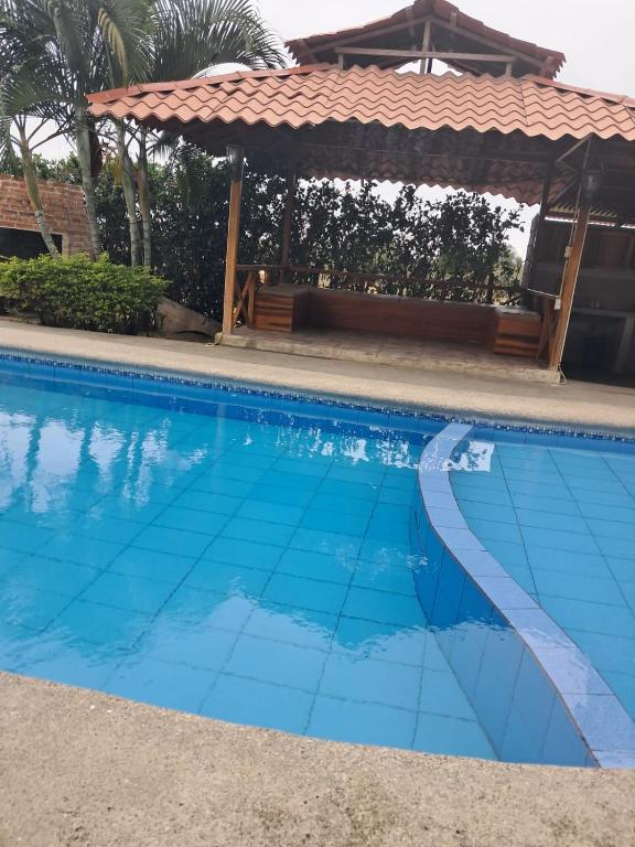 Bazén v ubytování HotelCascol nebo v jeho okolí