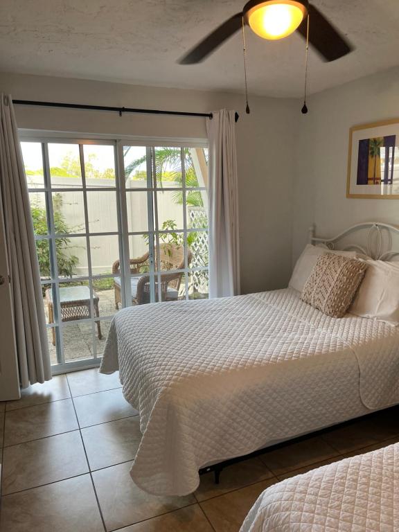 Alamanda Villas on Holmes Beach photo