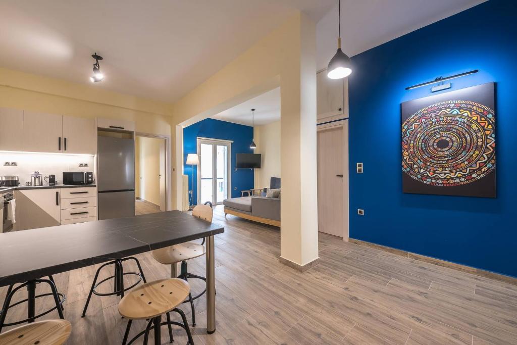 Modern Apartment - Balcony & Metro Access