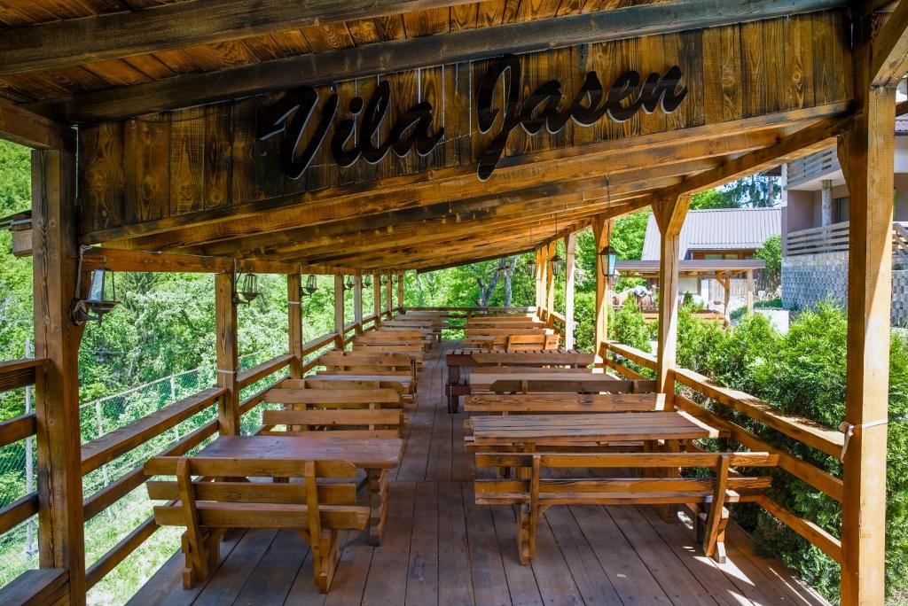 Restaurace v ubytování Vila Jasen - Bjelašnica