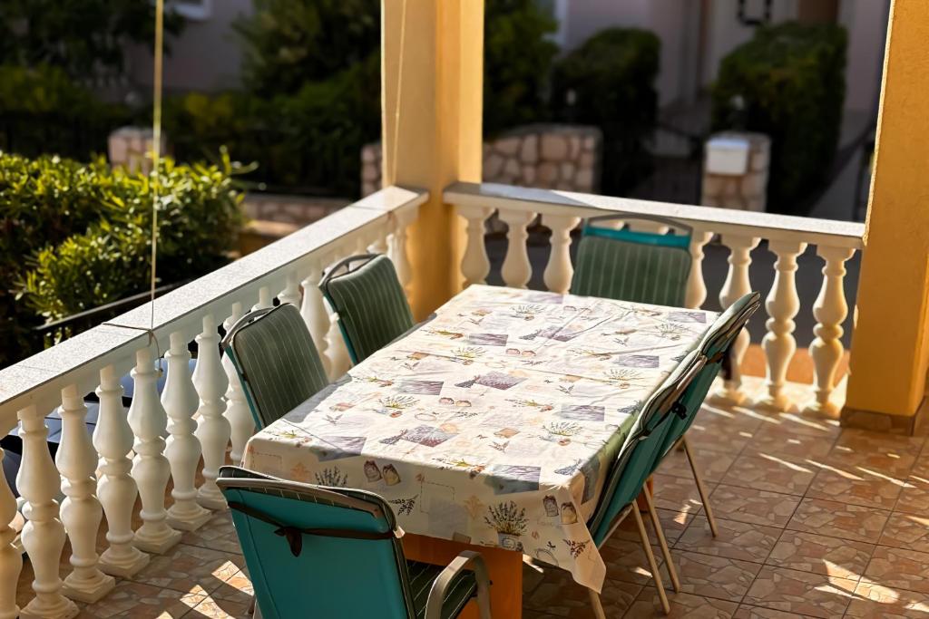 Balkón nebo terasa v ubytování Apartmani Trupeljak