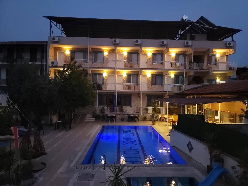 Bazén v ubytování shah sultan Ozturk Hotel nebo v jeho okolí
