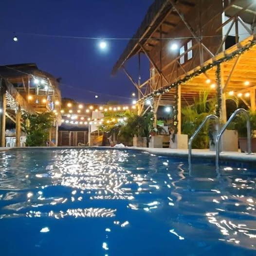Bazén v ubytování HotelCascol nebo v jeho okolí