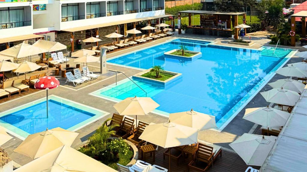 Bazén v ubytování Resort la Fogata Cieneguilla nebo v jeho okolí