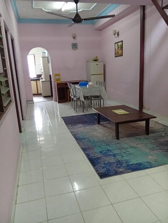 Posezení v ubytování Ekaira homestay