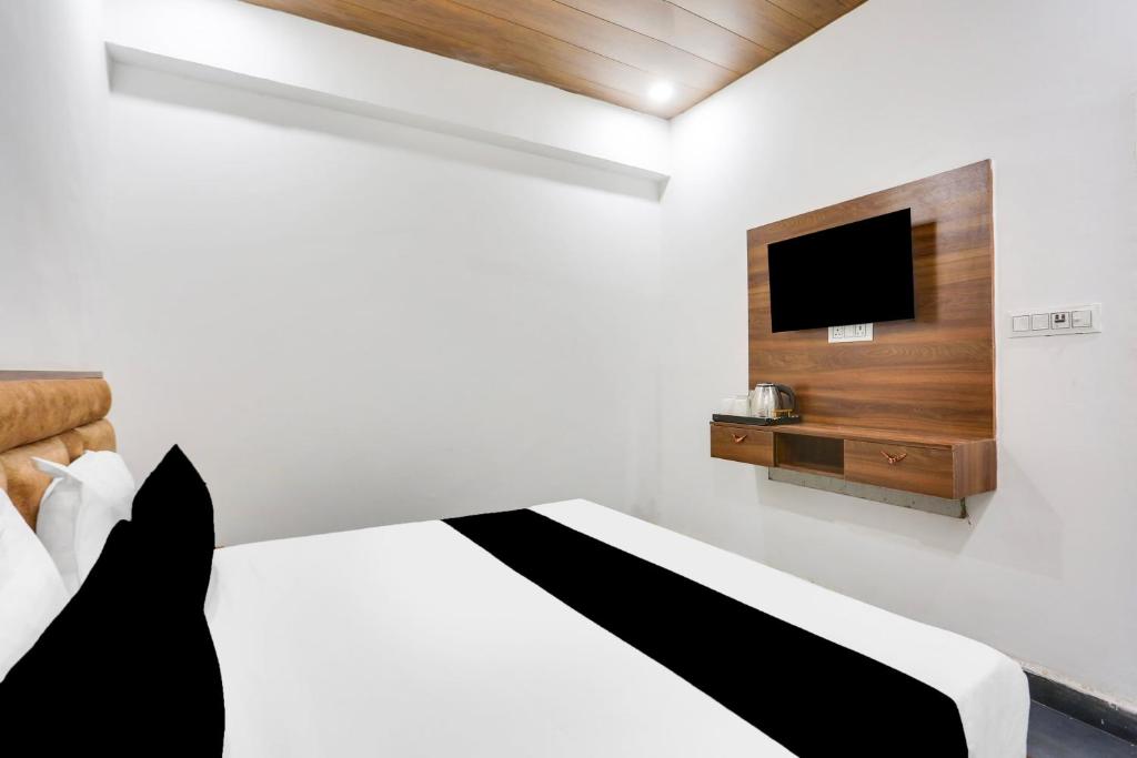 TV a/nebo společenská místnost v ubytování Hotel O The signature stay