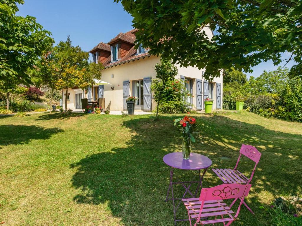 Сад в Maison avec piscine privée, 3 chambres et jardin fleuri, proche de Sarlat et des sites touristiques. - FR-1-616-179