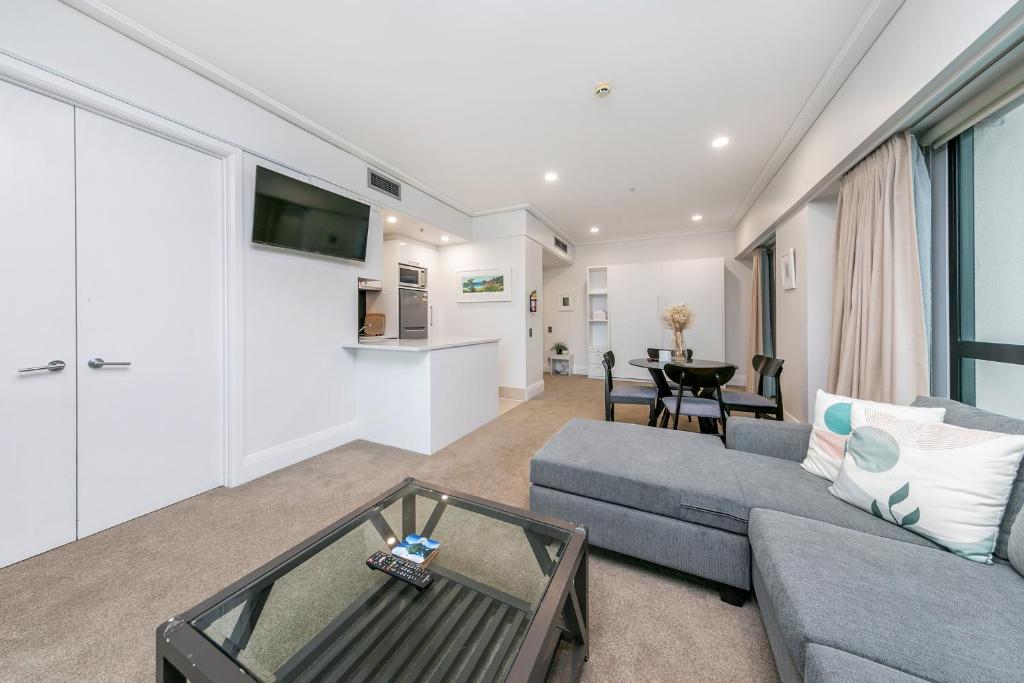 Fabulous Corner Apartment w/ Dazzling Harbour View - Resim 19