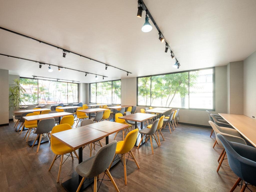 Posezení v ubytování APA Hotel Maebashieki-Kita
