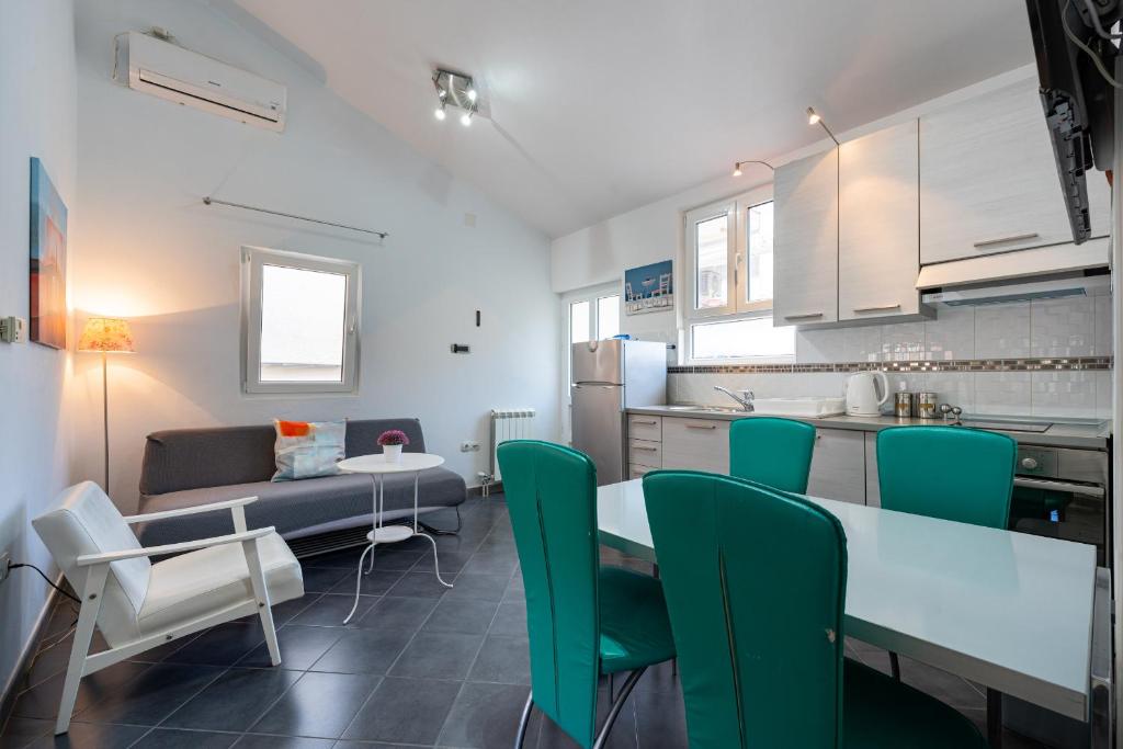 Kuchyň nebo kuchyňský kout v ubytování Grifon 72 Apartments