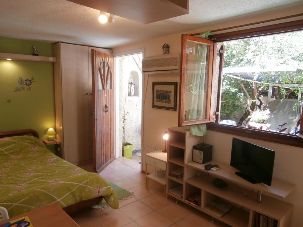 Posteľ alebo postele v izbe v ubytovaní Athens Glyfada Studio