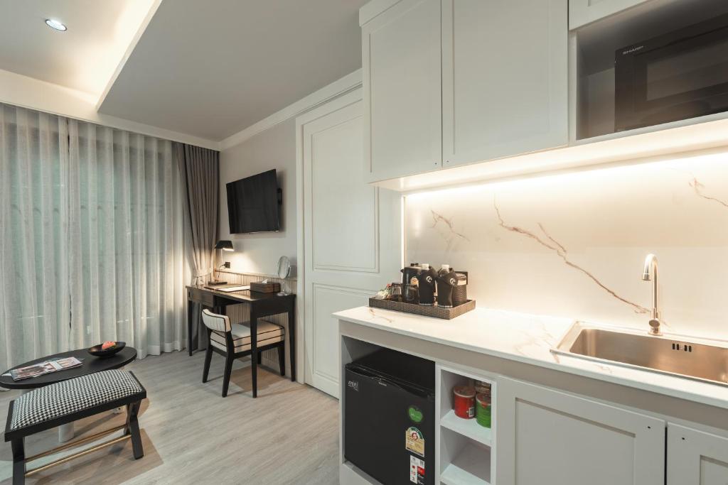 Chateau Du Village Patong - 18