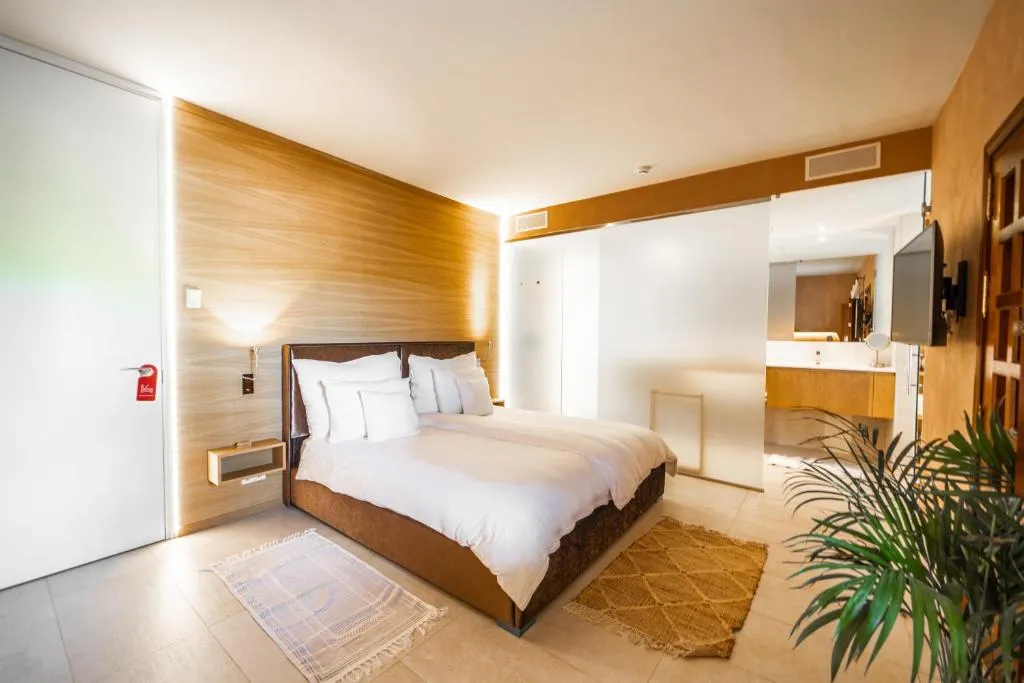 King Room with Pool View