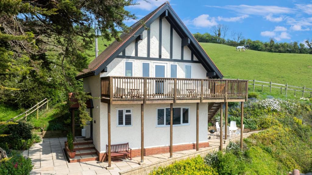 Aed väljaspool majutusasutust Seascape Cottage