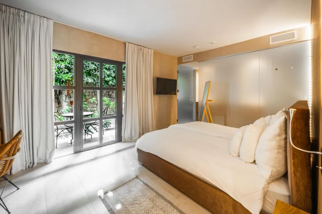 King Room with Garden View