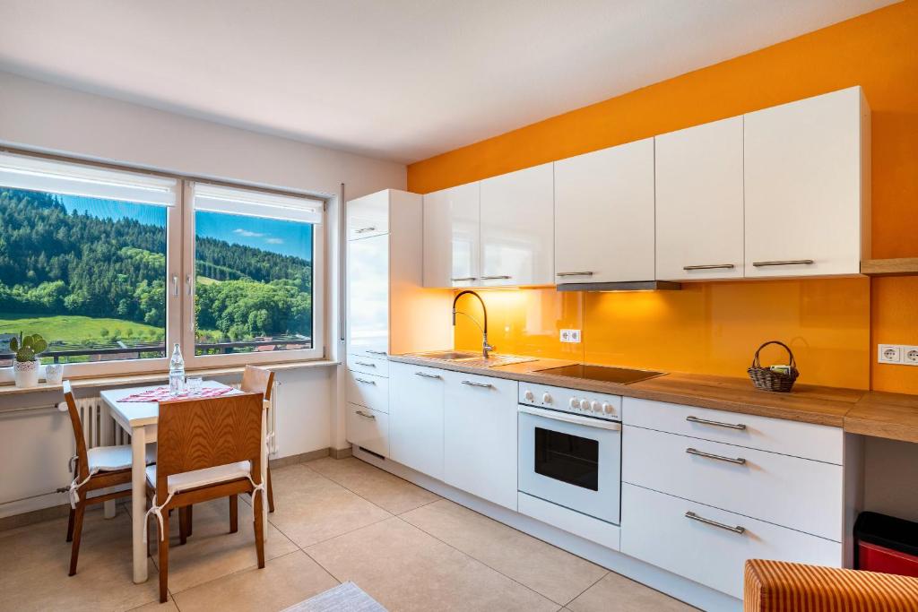 Kuchyň nebo kuchyňský kout v ubytování Ferienwohnung Kuckuckslockennest