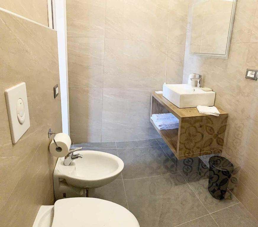 Koupelna v ubytování Hotel Rabay