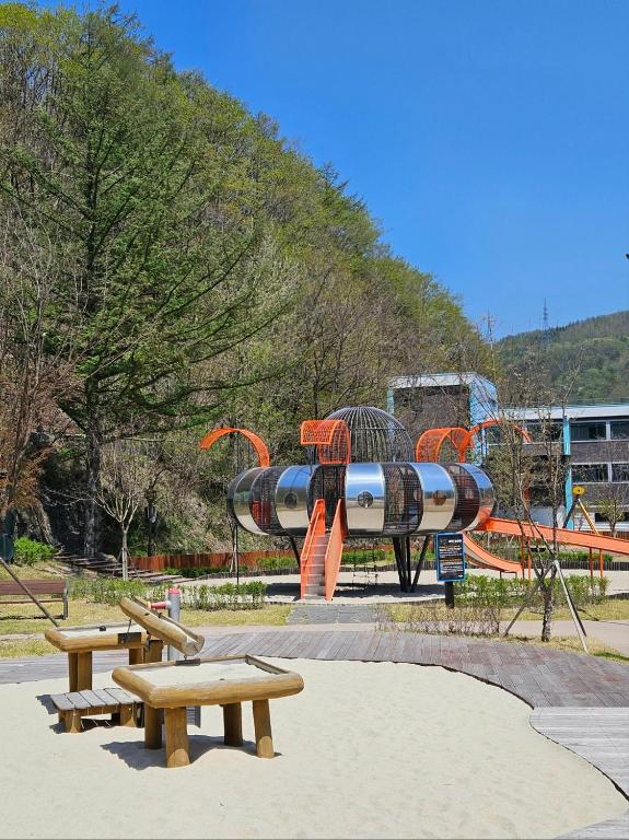 Herní místnost nebo prostor pro děti v ubytování Ramada Taebaek Hotel