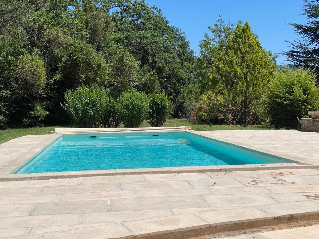 Πισίνα στο ή κοντά στο Villa familiale avec studio et piscine, Villecroze