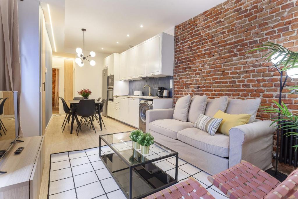 4 Ways en Madrid - Three-Bedroom Deluxe Apartment