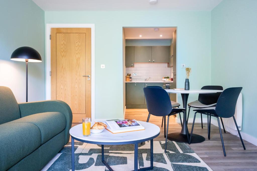 Posezení v ubytování Staycity Aparthotels Dublin Augustine