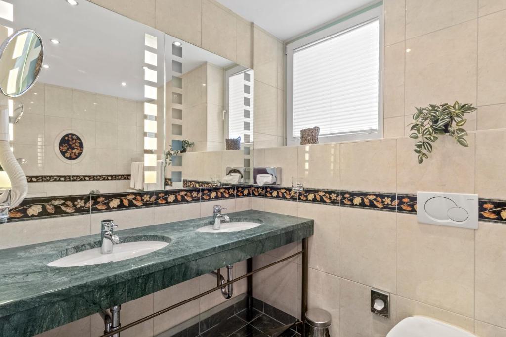 Hotel Schild - Resim 16