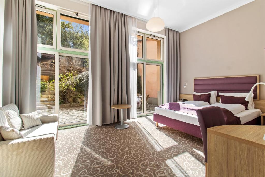 Hotel Schild - Resim 7